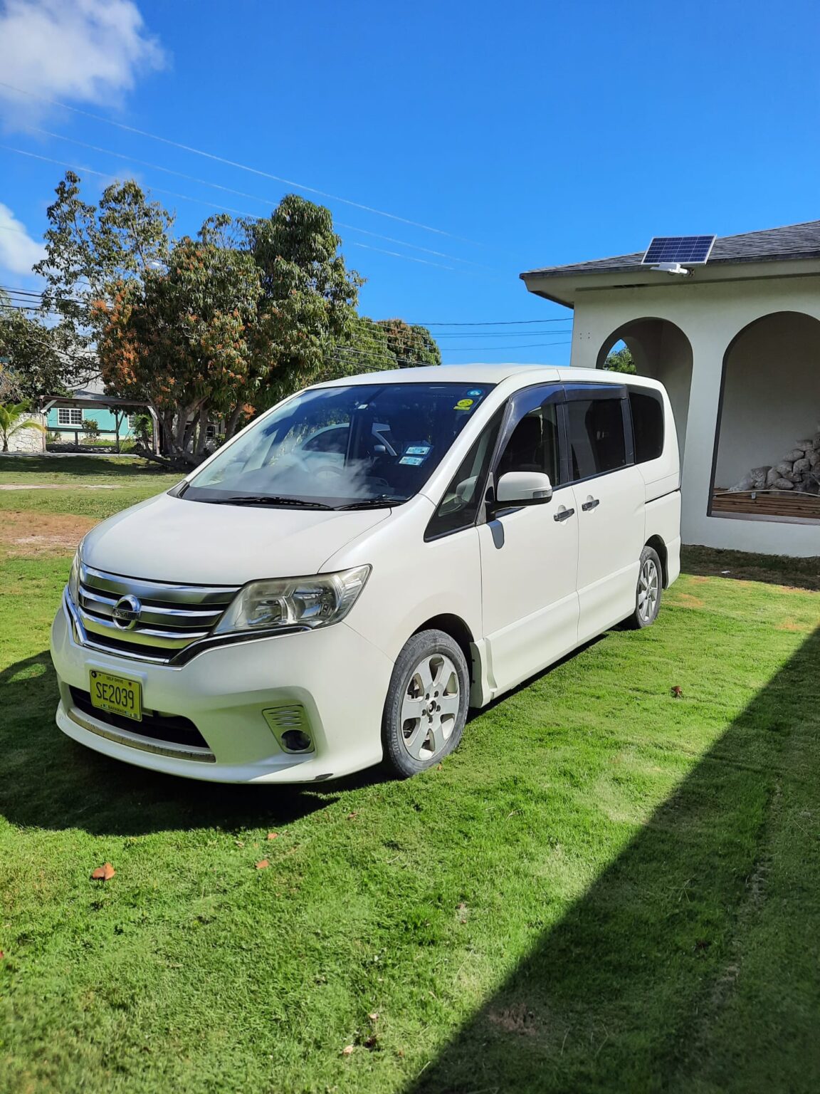 Nissan Serena M&W Johnson's Car Rental